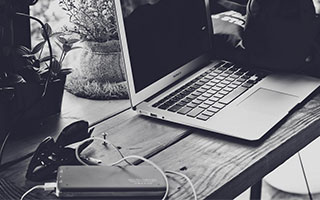 围绕柚子影视tv的实际使用感想：整体观感、交互细节与使用节奏评价